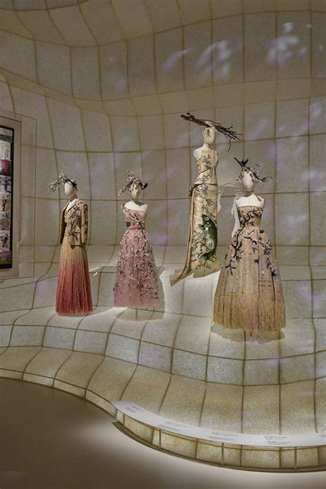 Christian Dior: Designer of Dreams .